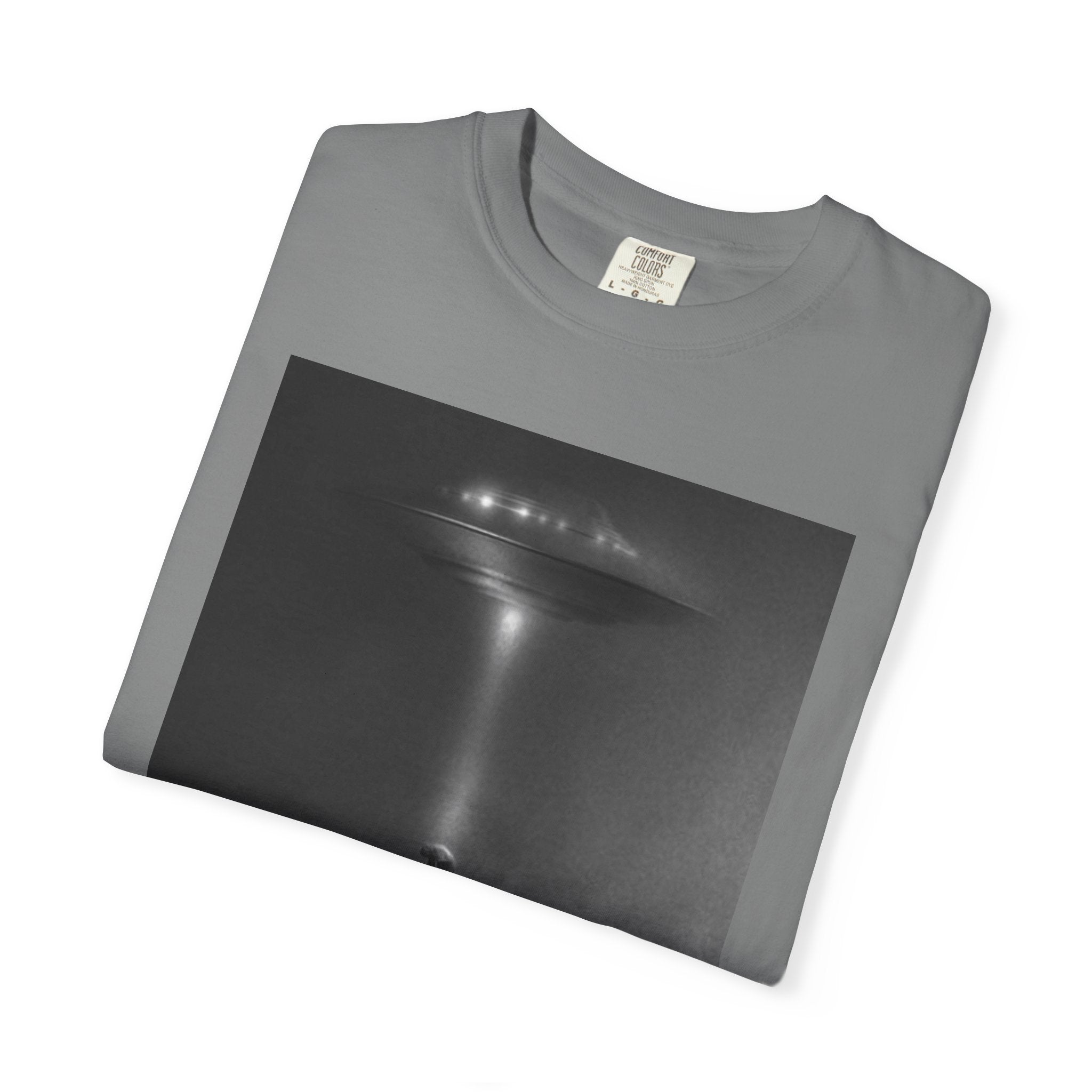 Unisex UFO Encounter T-shirt - Garment-Dyed Cool Tee for Sci-Fi Lovers