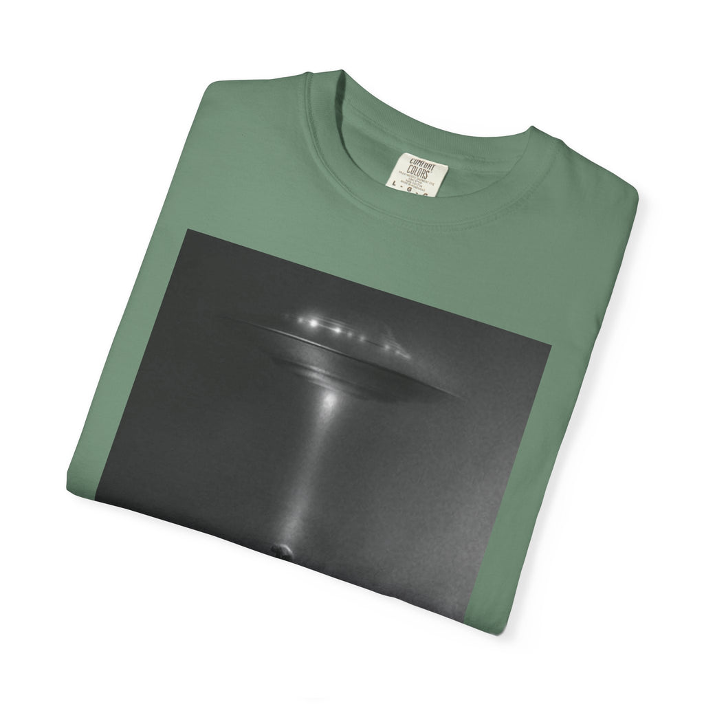 Unisex UFO Encounter T-shirt - Garment-Dyed Cool Tee for Sci-Fi Lovers