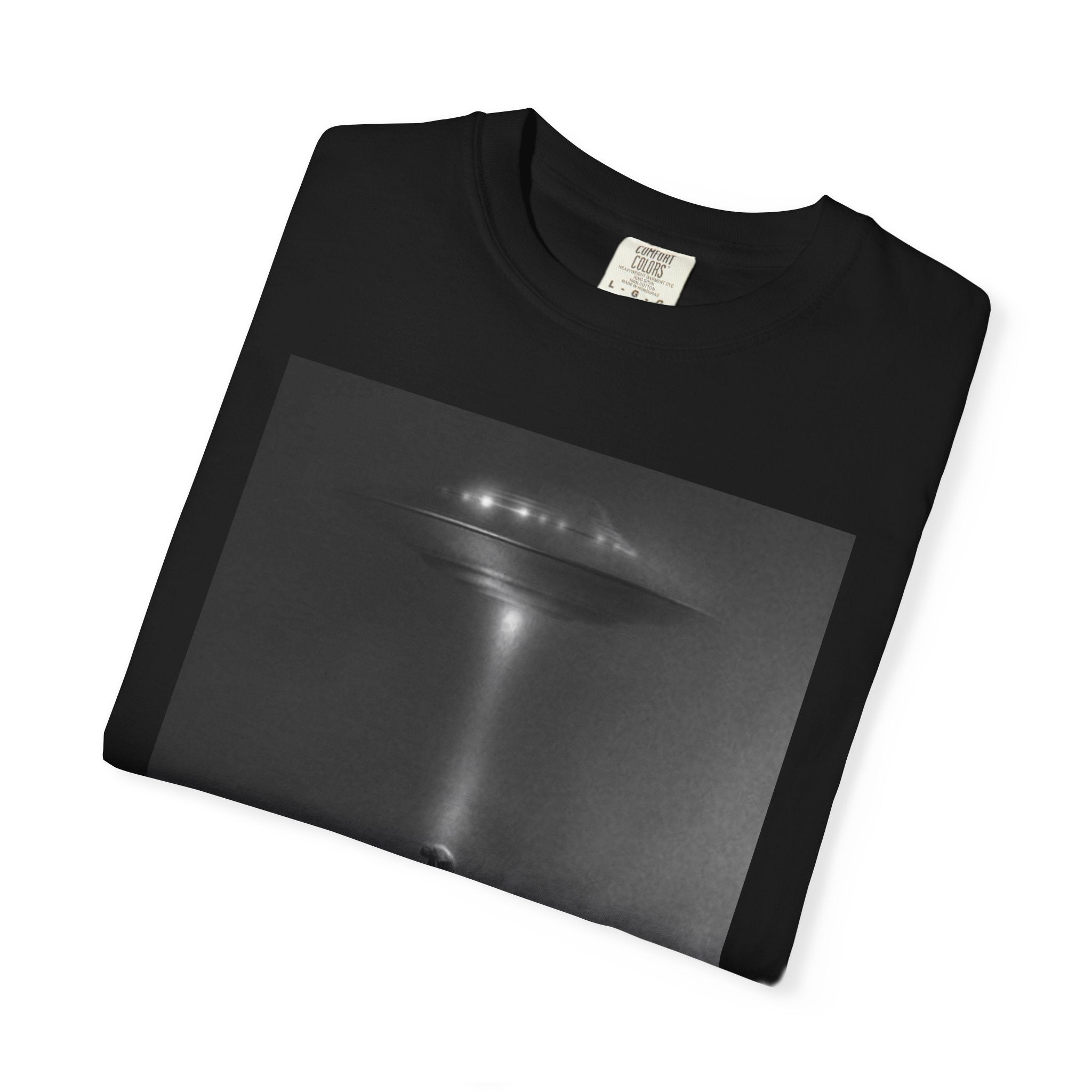 Unisex UFO Encounter T-shirt - Garment-Dyed Cool Tee for Sci-Fi Lovers