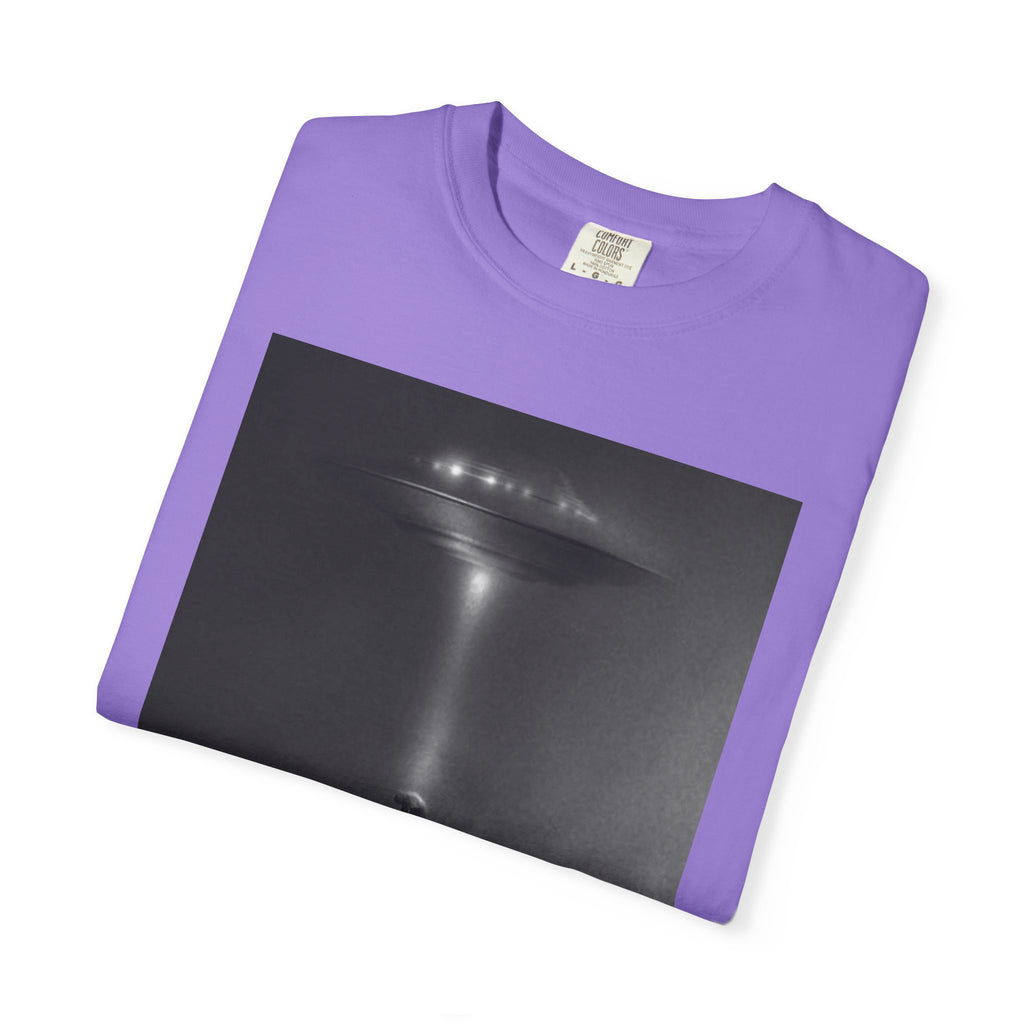 Unisex UFO Encounter T-shirt - Garment-Dyed Cool Tee for Sci-Fi Lovers